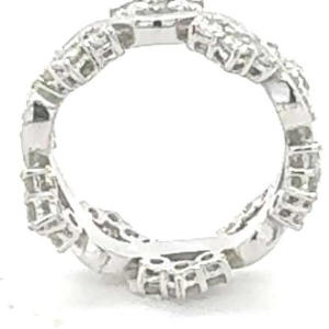 Bague en or blanc avec diamants