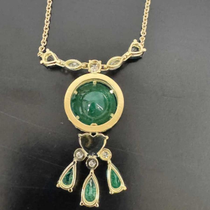 18 karaat geelgoud, diamanten, cabochon smaragd & edelstenen hanger