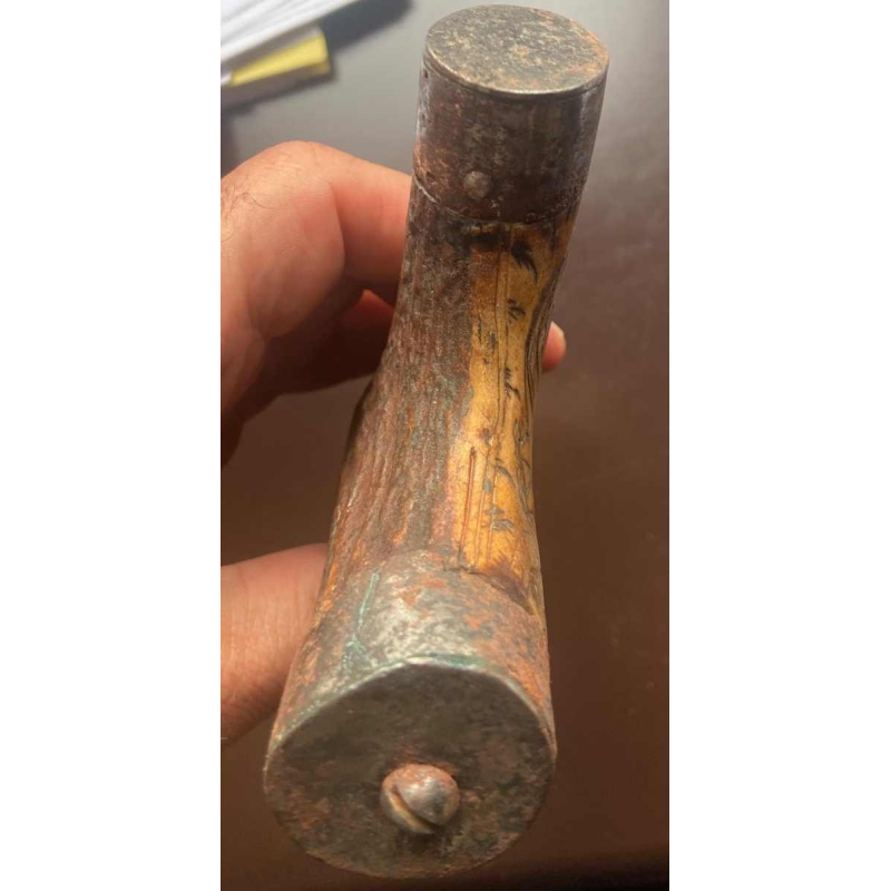 17th-18th century deer antler powder flask