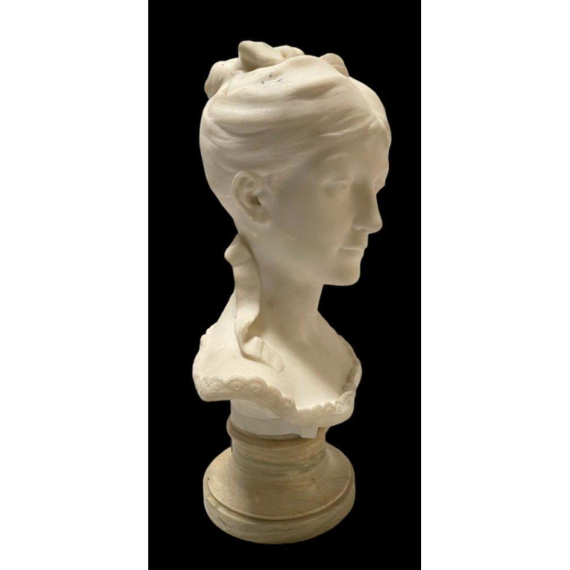 Italiaanse marmeren buste van jonge vrouw V. Vietti
