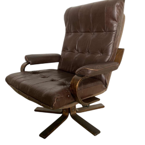 Fauteuil basculant tournant, structure bois courbé, assise cuir marron, Design scandinave ca 1970