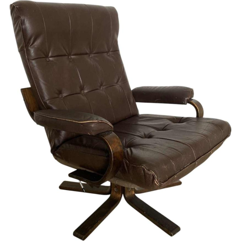Draaibare fauteuil, gebogen houten frame, bruin leren zitting, Scandinavisch ontwerp ca 1970