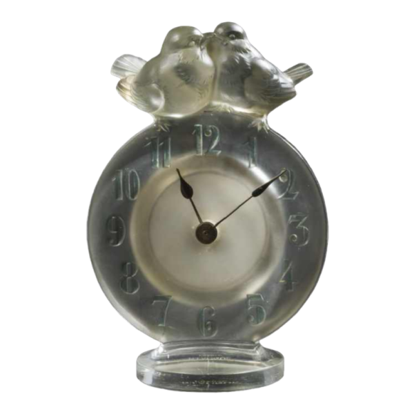 Pendulette 8 jours «  ANTOINETTE » (1931) de René Lalique (1860-1945) :