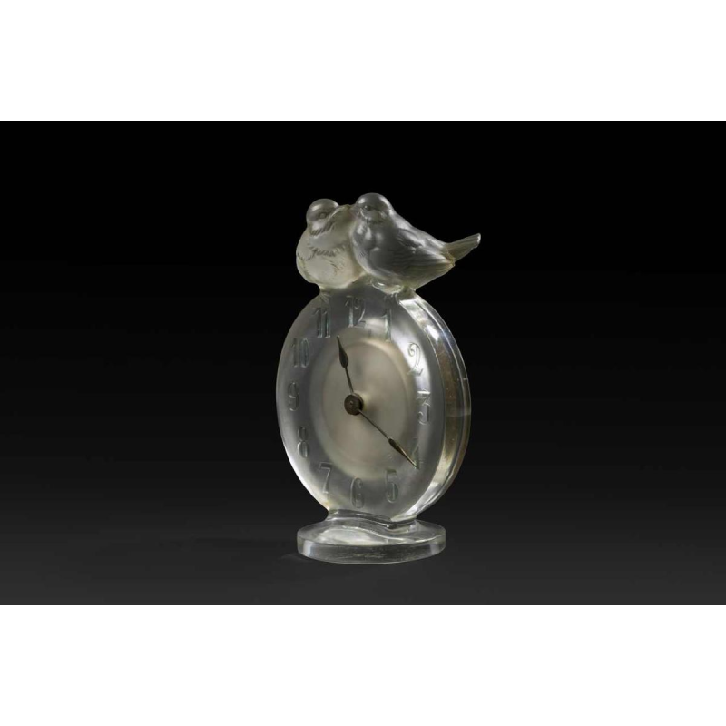 Pendulette 8 jours « ANTOINETTE » (1931) de René Lalique (1860-1945) :