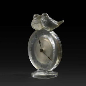 "ANTOINETTE" 8-daagse klok (1931) van René Lalique (1860-1945):
