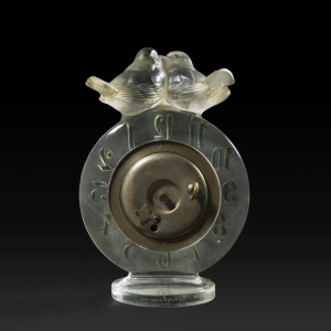 "ANTOINETTE" 8-day clock (1931) from René Lalique (1860-1945):