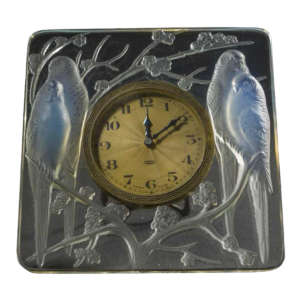 8-day clock 'INSEPARABLES' (1926) by RENE LALIQUE (1860-1945):