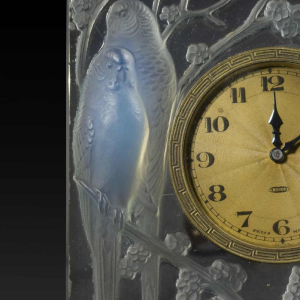 8-day clock 'INSEPARABLES' (1926) by RENE LALIQUE (1860-1945):
