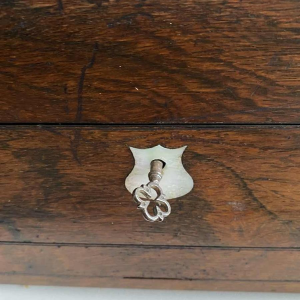 Boîte / coffret à bijoux en palissandre d'époque victorienne, Royaume-Uni XIXe s