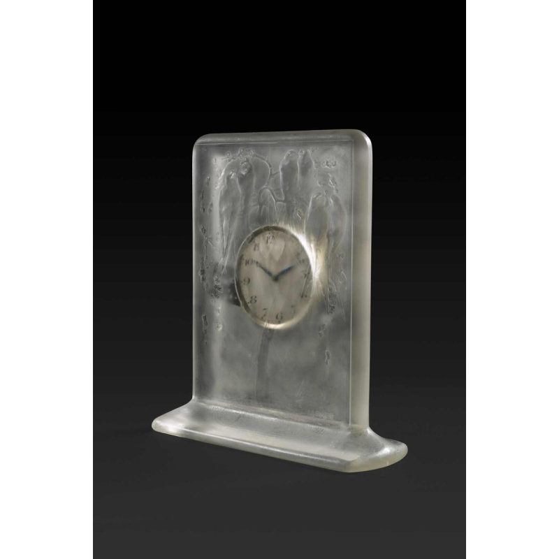 Pendulette 8 dagen “VIER PARKIETEN'” (1920) van RENE LALIQUE (1860-1945)