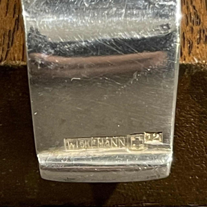 Orfe`vrerie Wiskemann, Paire de Bourgeoirs CandeÂ´labres Art DeÂ´co MeÂ´tal ArgentÃ©