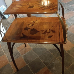 Léon Benouville, Art Nouveau tea table, floral marquetry decoration, ca 1900