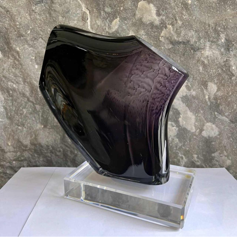 Alfred COLLARD, sculpture en cristal overlay triplé noir/hyalite, 1999