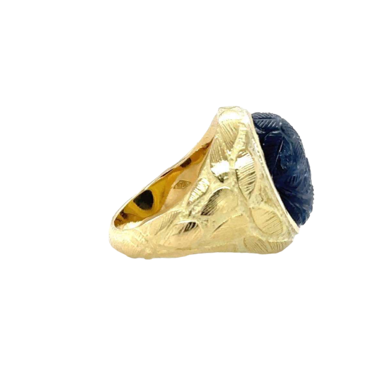 Geelgouden herenring met cabochonsaffier