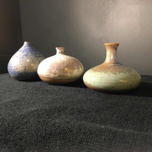 ANTONIO LAMPECCO, Série de 3 petits vases en céramique, circa 1970