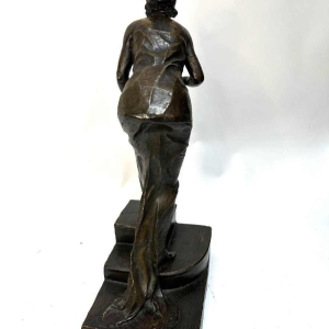 Pierre Henri Van Perck "Elégante à lEventail" sculpture en Bronze, 1911