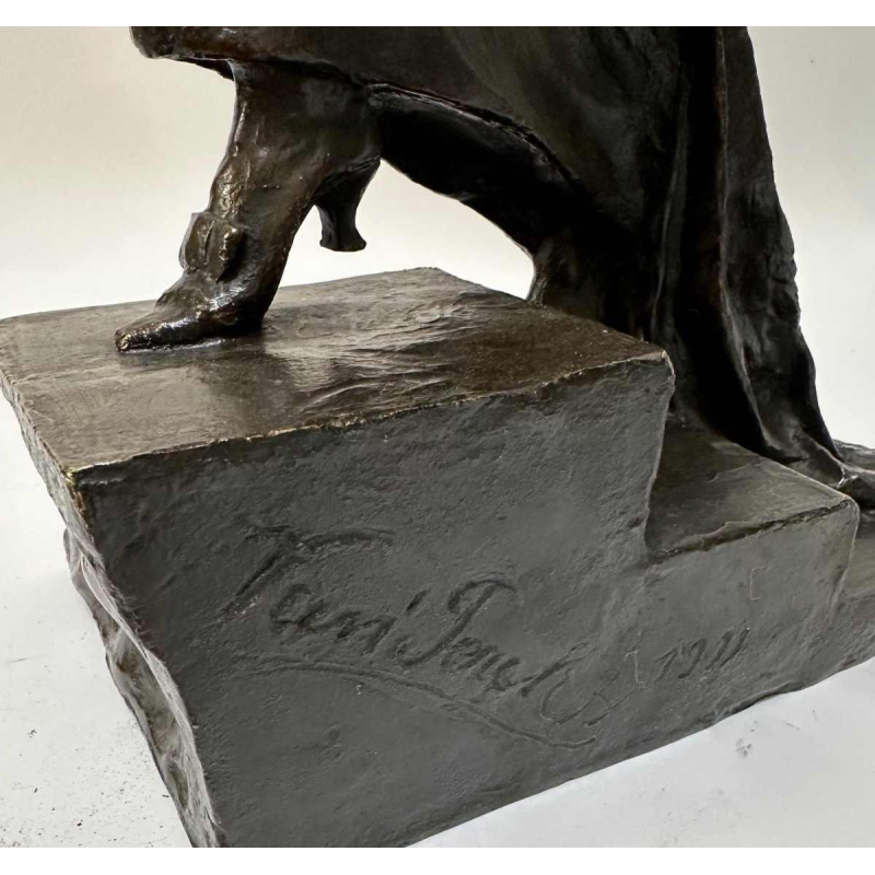 Pierre Henri Van Perck "Elégante à l'Eventail" bronze sculpture, 1911
