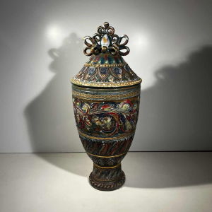 Louis Waem voor Maîtrise de Nimy, polychrome keramische dekselvaas, jaren 40