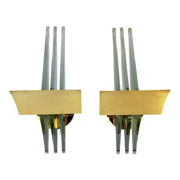 Pair of Hollywood Regency wall lights sconces, gilded brass bases & reflectors, thick glass panels, ca 1970