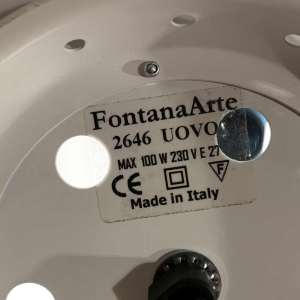 BEN SWILDENS voor FONTANA ARTE, 'UOVO' grote matglazen tafel lamp, 1972