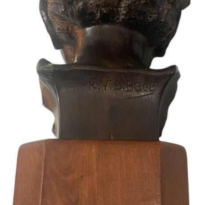 Tête de jeune femme africaine bois de macassar signée R.v.d Bael