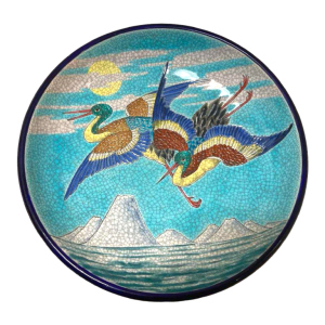 Plat Longwy émaillé cloisonné à décor d'échassiers, céramique