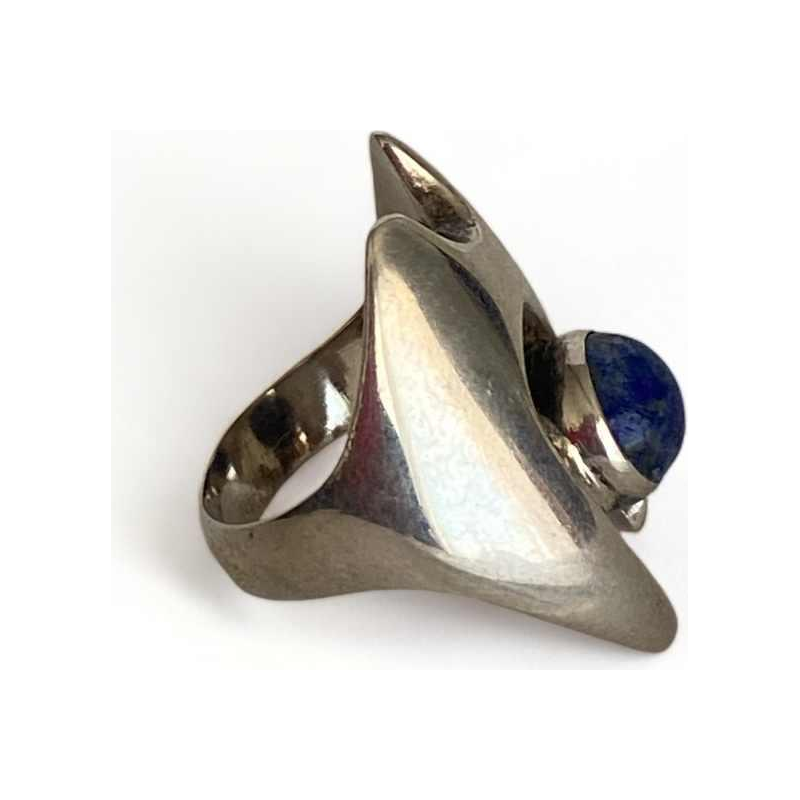 Georg Jensen pour Henning Koppel, bague en argent massif sertie d'un lapis-lazuli (n°139)