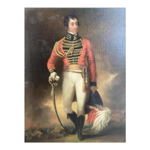 École britannique 'Portrait d'un officier' uniforme, coiffe à plumes et épée, tableau huile sur toile, début XIXe s