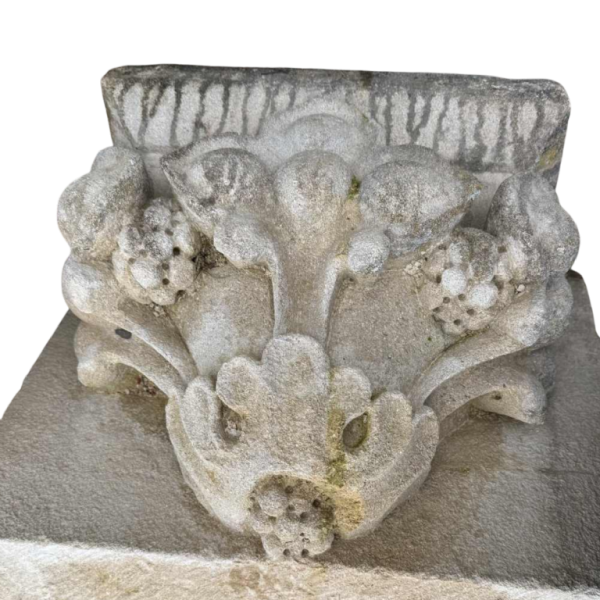 Pair of large gothic wall brackets, carved limestone from the 19th century
