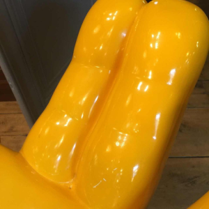 Fauteuil "Hand" in polyester, onbekende ontwerper