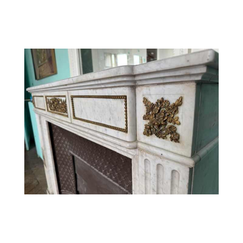 Louis XVI mantel, white marble and bronzes, 19th century
