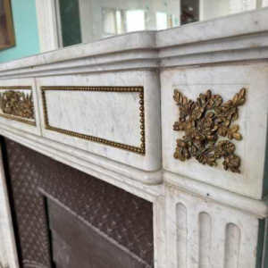 Louis XVI mantel, white marble and bronzes, 19th century