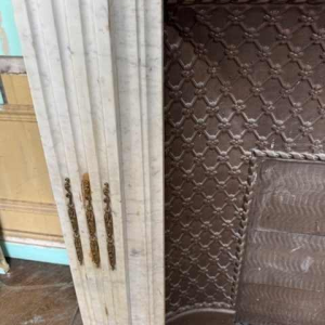 Cheminée Louis XVI, marbre blanc et bronzes, 19ème siècle