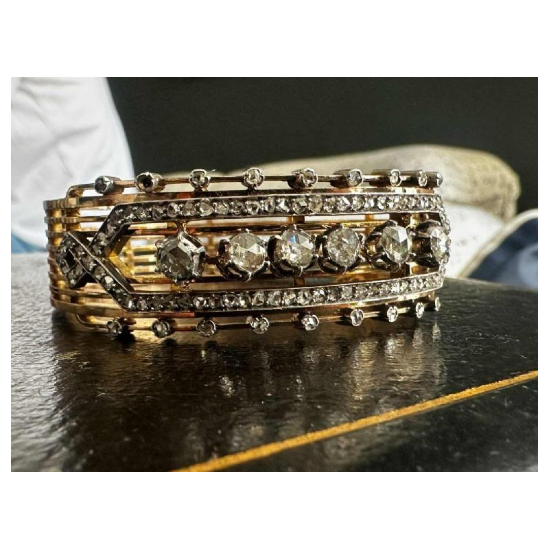 Bracelet or jaune massif et diamants taille rose, 20e siècle
