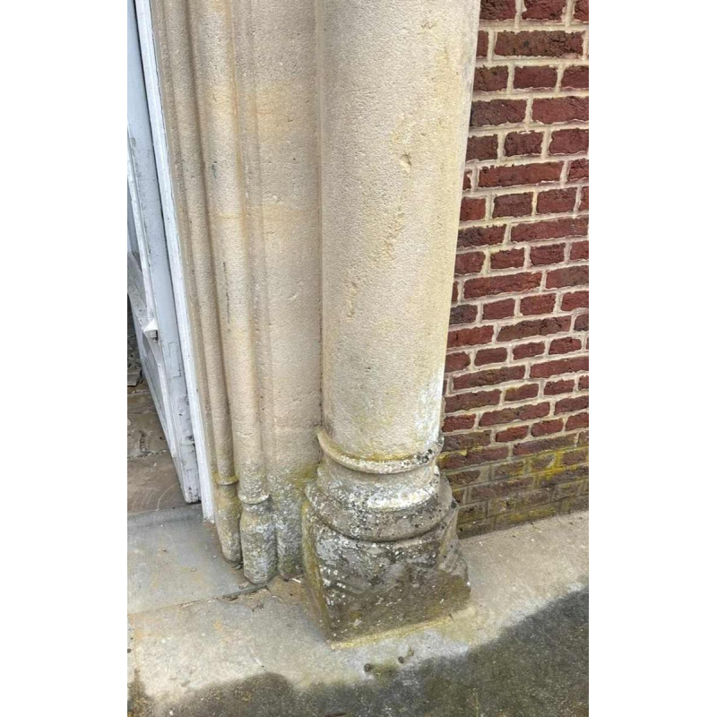 Encadrement de porte de château en pierre calcaire, Style Gothique 19ème siècle