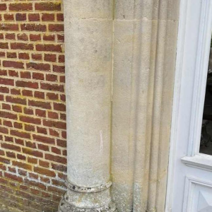 Encadrement de porte de château en pierre calcaire, Style Gothique 19ème siècle