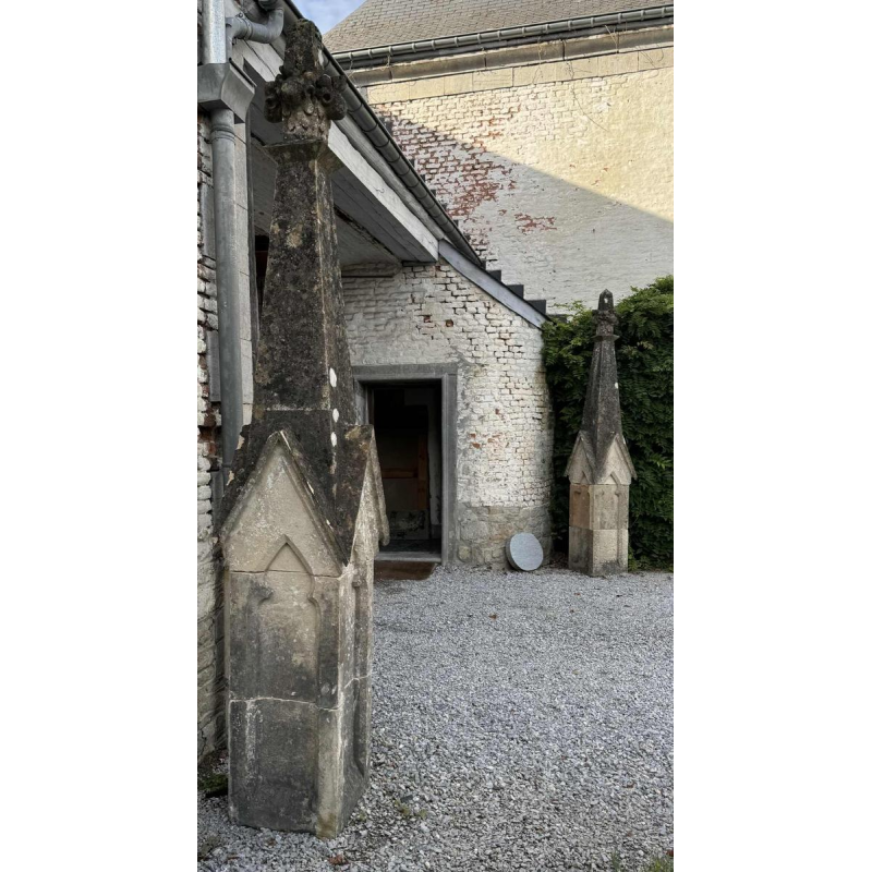 Grote pinakel, zuilenkapiteel, kapsteen, kalksteen, gotische stijl, 19e eeuw