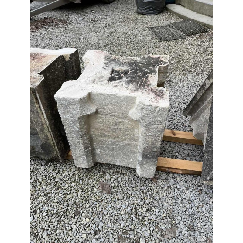 Large pinnacle, column capital, chapel coping stone, limestone, Gothic style, 19th century