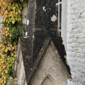 Large pinnacle, column capital, chapel coping stone, limestone, Gothic style, 19th century