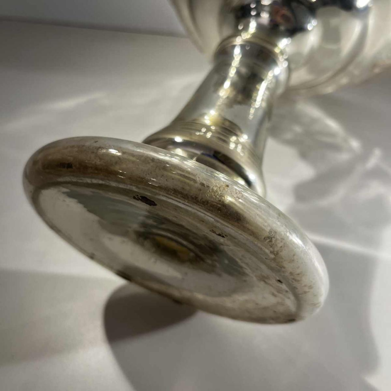 Geblazen kwikzilveren en vergulde ‘sulfide’ glazen kom, zuurgeëtst floraal decor, eind 19e eeuw