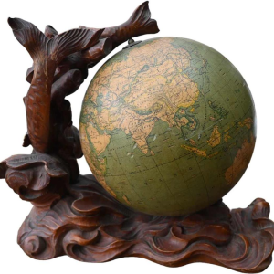 " G.b. Paravia & C " globe terrestre italien, statue sculpture en bois sculpté, 1946