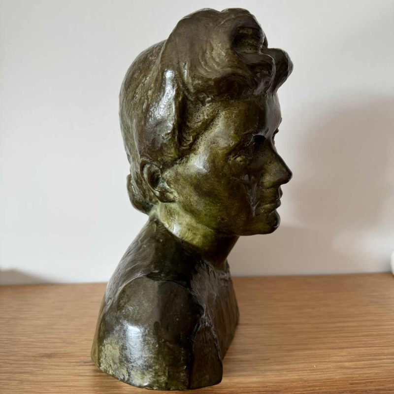 Frans van Ranst (1906-1987): « Buste de jeune femme »