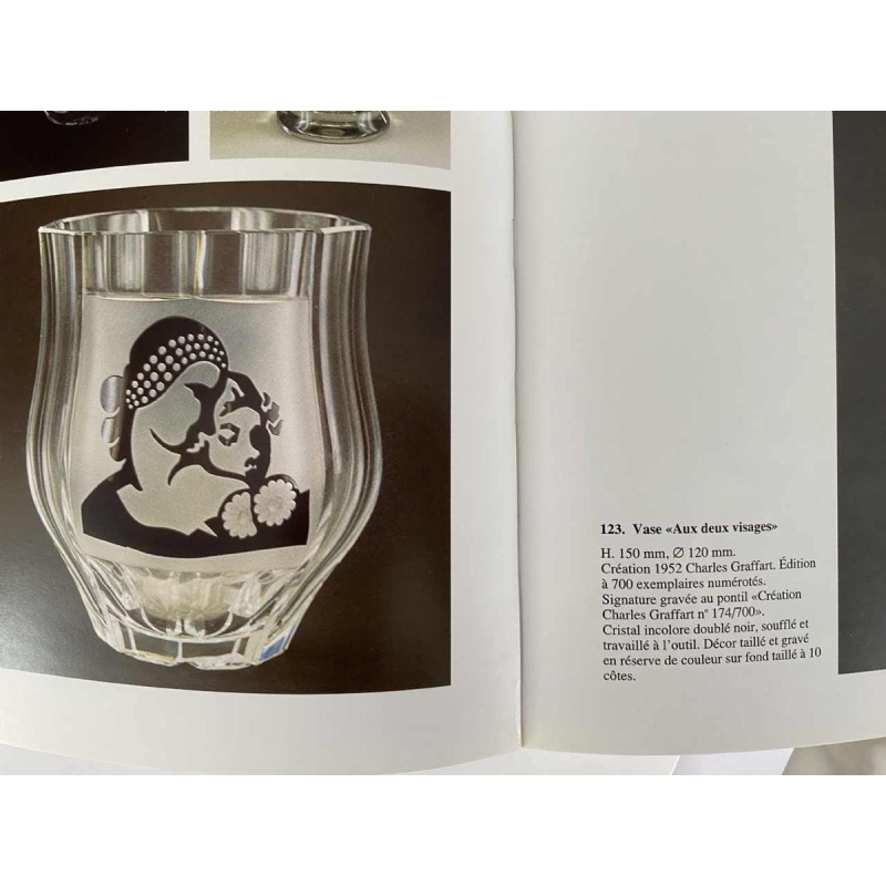 Charles Graffart (Val Saint Lambert), vase Art Déco "aux deux visages" cristal incolore facetté, numéroté 146/700, 1952