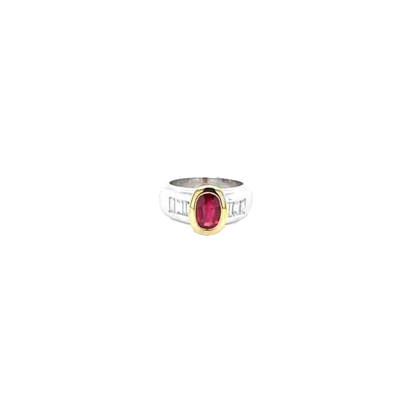 Ring in 18ct two-tone gold with rubies and baguettes