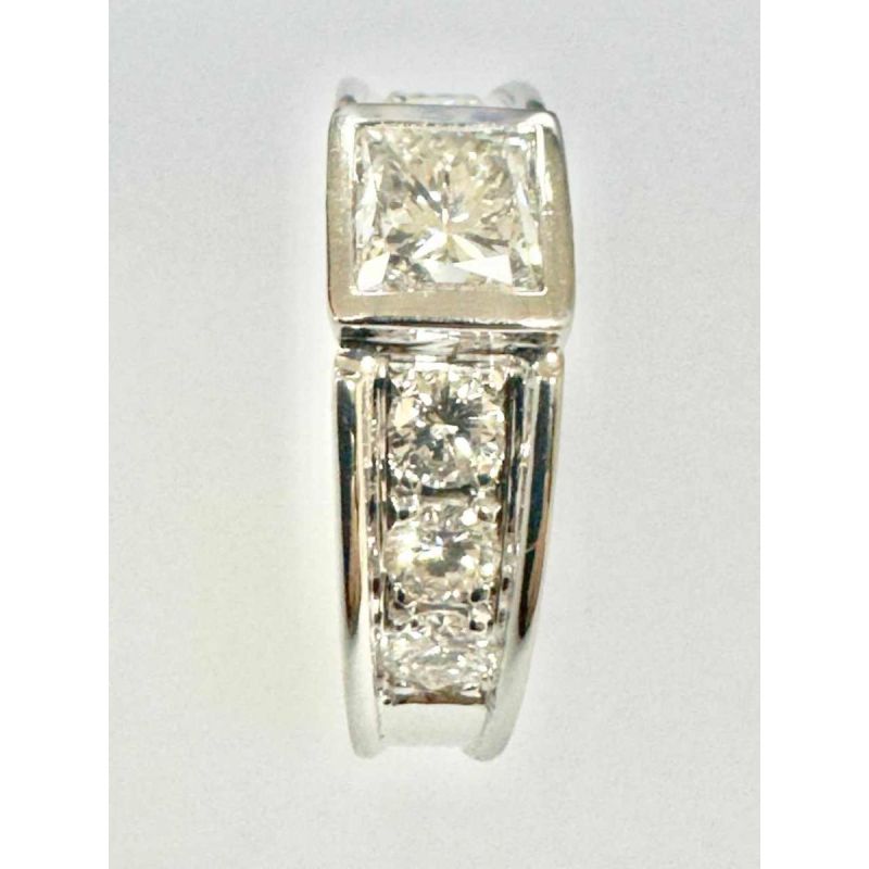 Prinsessenring, diamanten en witgoud