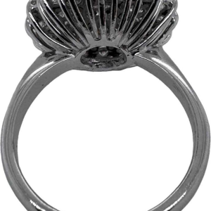 Ring in witgoud, bezet met 18 kt diamanten