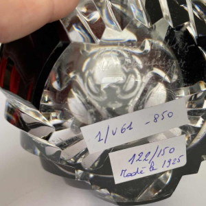 Val Saint Lambert, vase Art Déco en cristal doublé prune, numéroté et signé, 1925