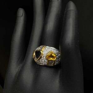 18kt geelgouden ring met saffieren en diamanten