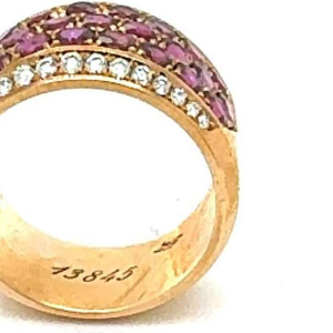 Bague en or rose 18ct sertie de diamants et rubis resplendissants