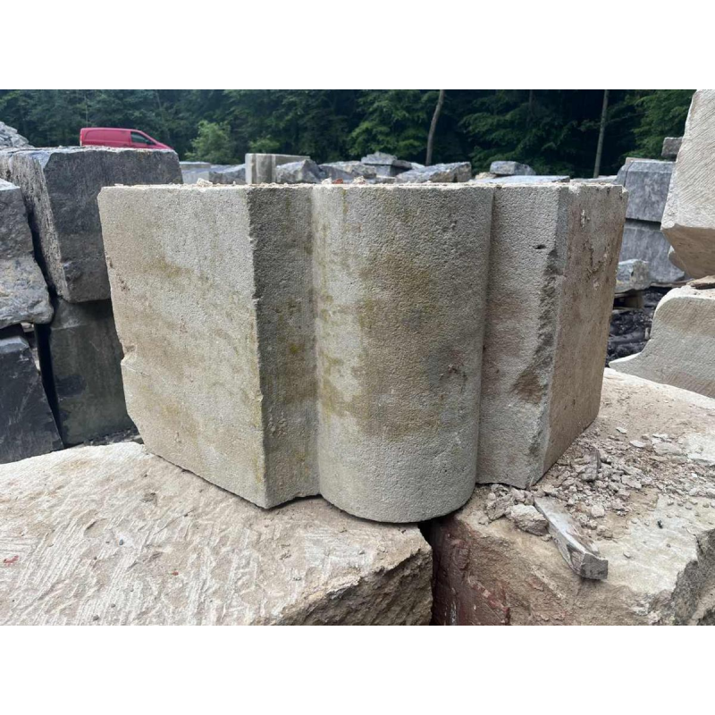 Stone column, corner mounts, limestone quoins, 19th century